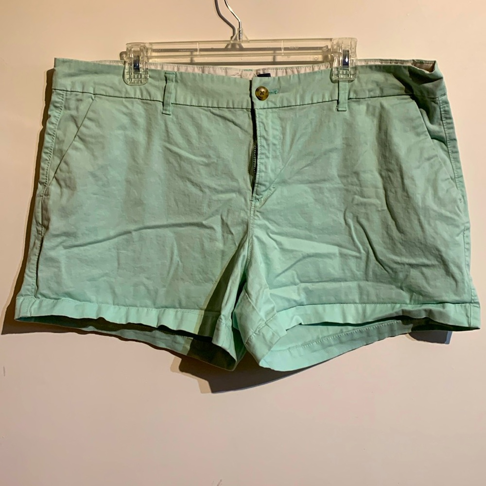 Old Navy plus size mint green shorts size 16